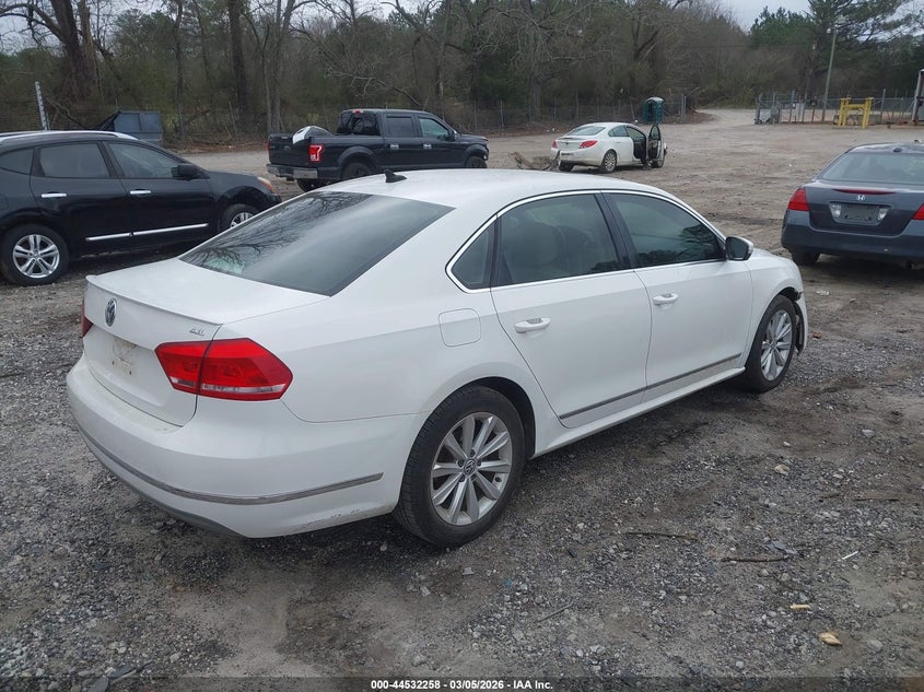2013 Volkswagen Passat 2.5L Sel