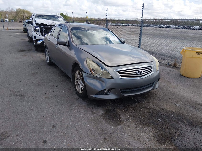 2013 INFINITI G37 JOURNEY/SPORT