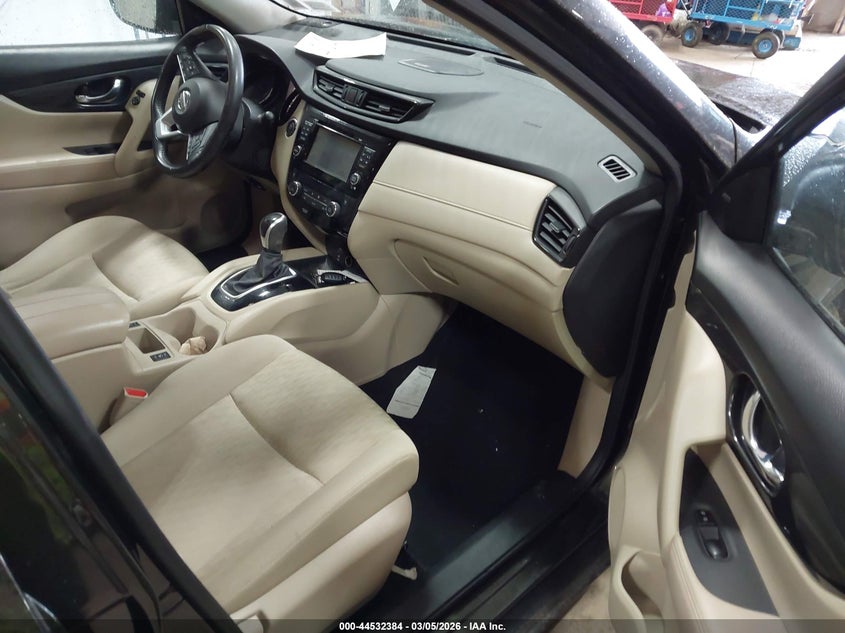 2017 Nissan Rogue Sv