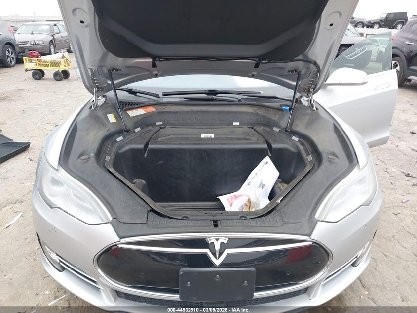 2015 Tesla Model S 70D/85D/P85D VIN: 5YJSA1H21FFP69361 Lot: 44532510