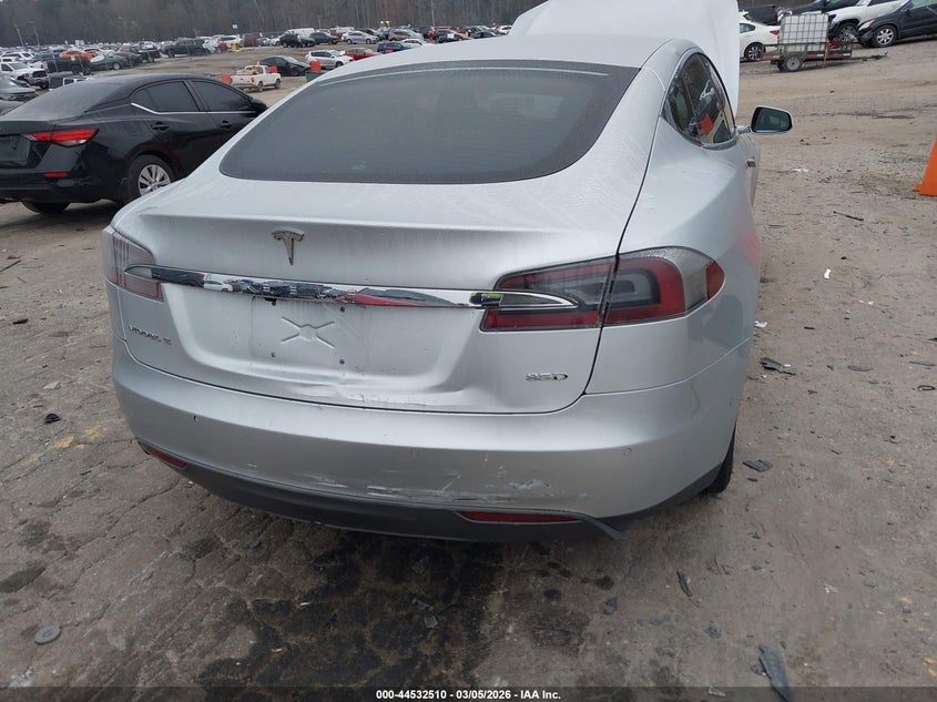 2015 Tesla Model S 70D/85D/P85D VIN: 5YJSA1H21FFP69361 Lot: 44532510