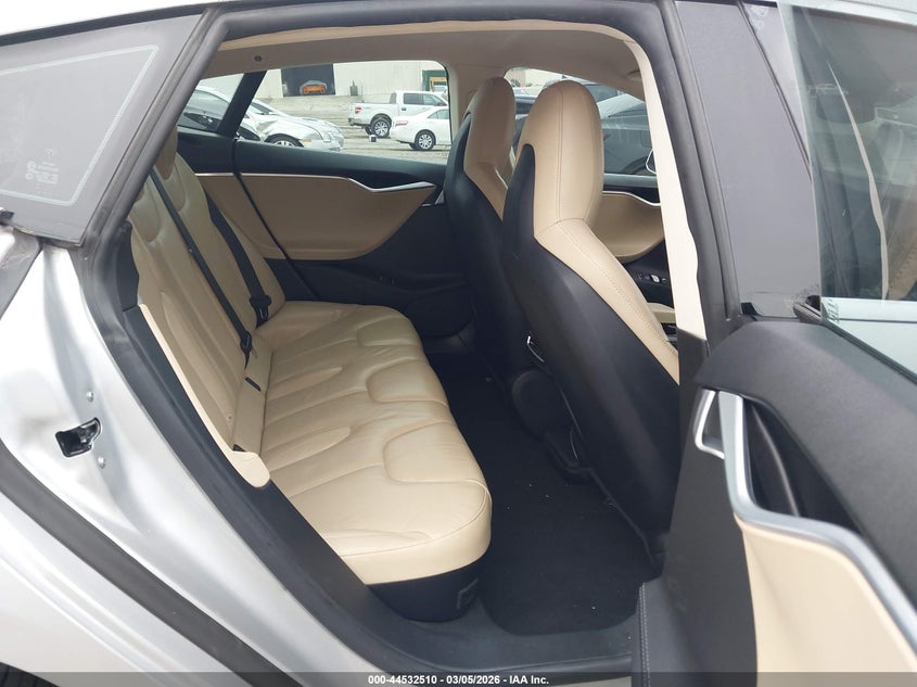 2015 Tesla Model S 70D/85D/P85D VIN: 5YJSA1H21FFP69361 Lot: 44532510