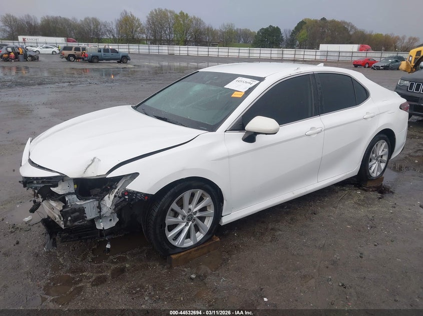 2022 Toyota Camry Le