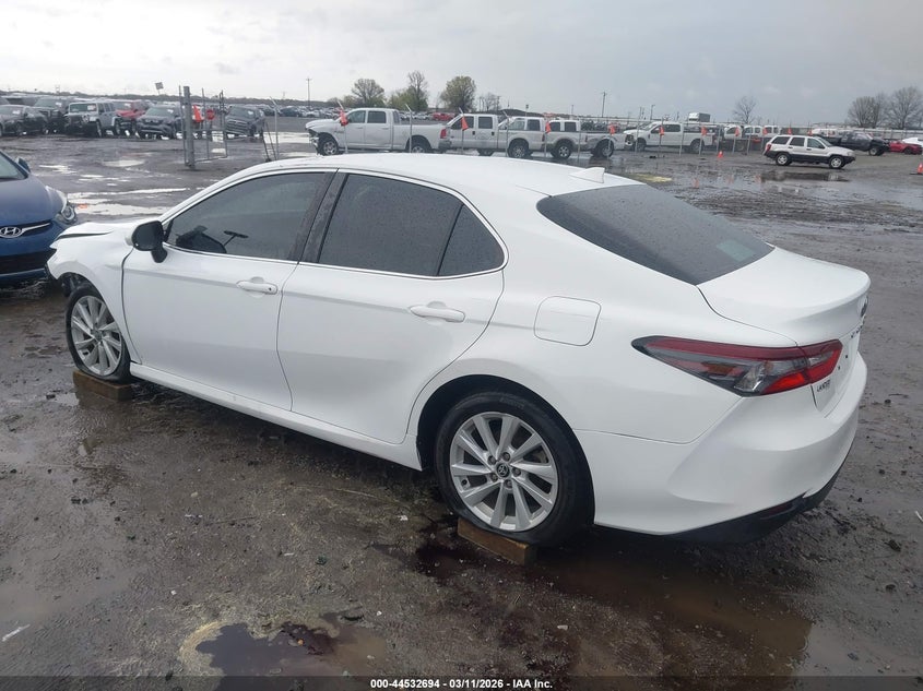 2022 Toyota Camry Le