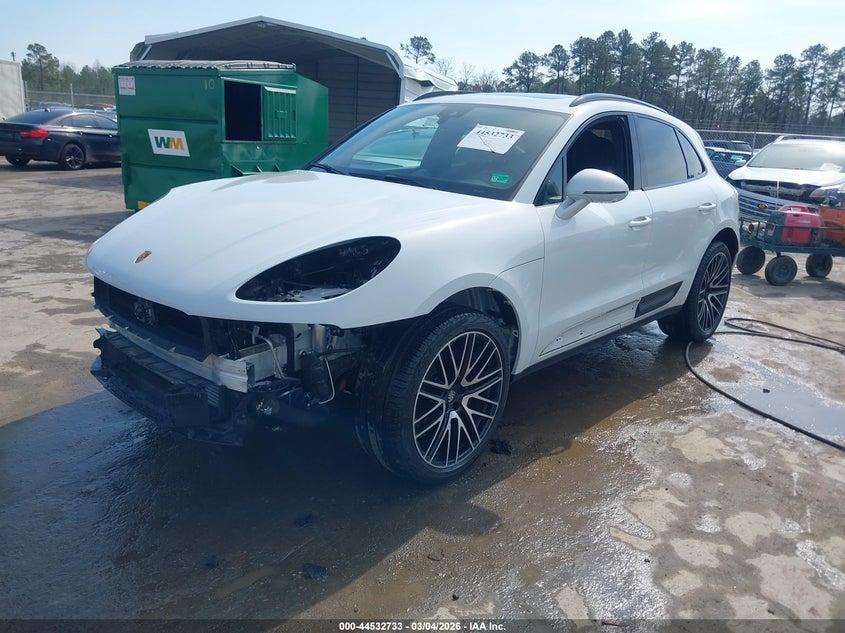 2022 Porsche Macan
