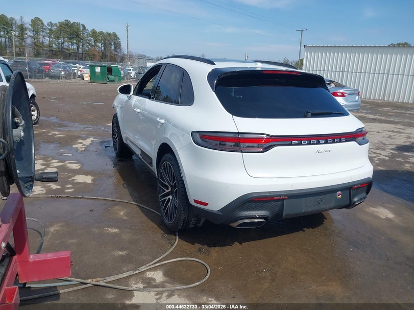2022 Porsche Macan