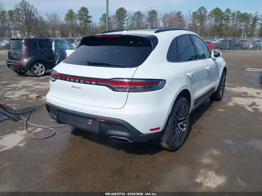 2022 Porsche Macan