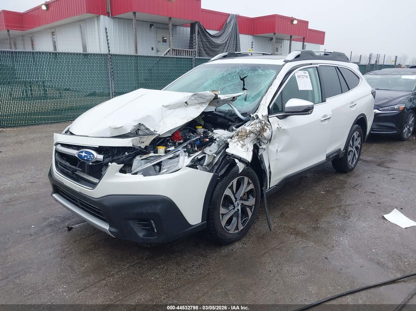 2022 Subaru Outback Touring Xt