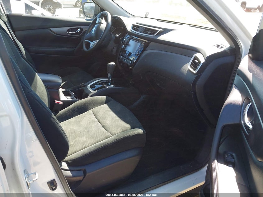 2016 Nissan Rogue Sv