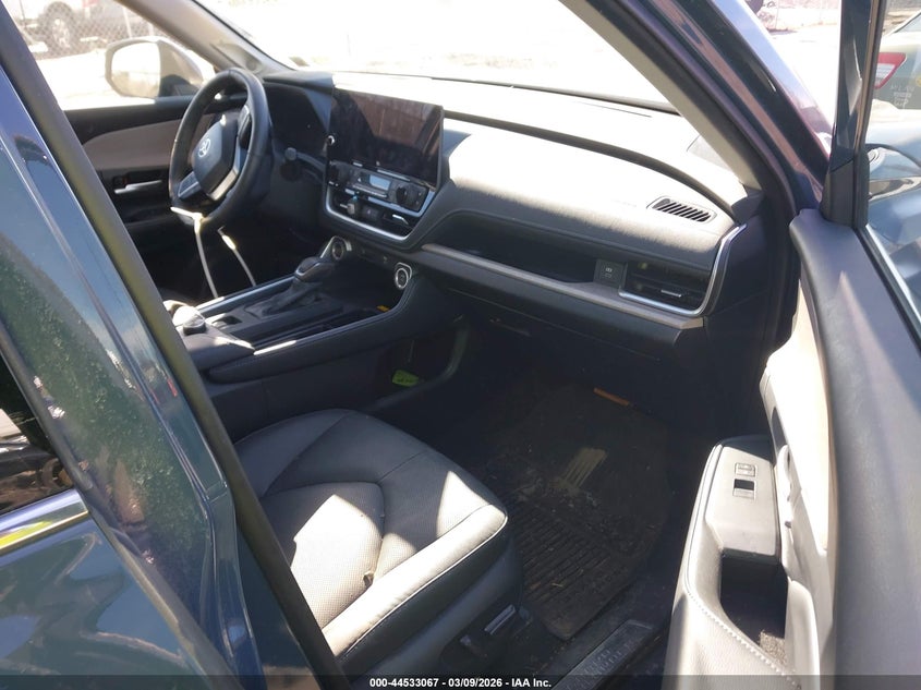 2024 Toyota Grand Highlander Platinum