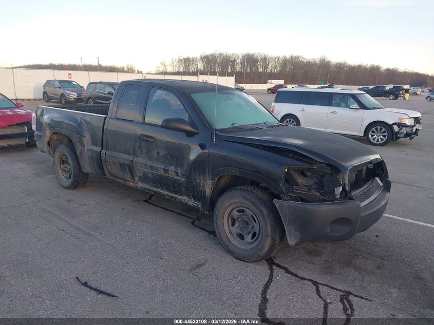 2007 Mitsubishi Raider Ls