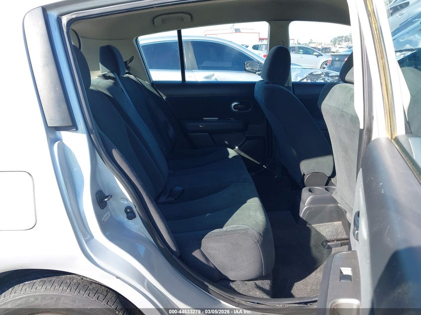 2012 Nissan Versa 1.8 1.8 S silver Lot 111044533279 Vin 3N1BC1CP6CK244122