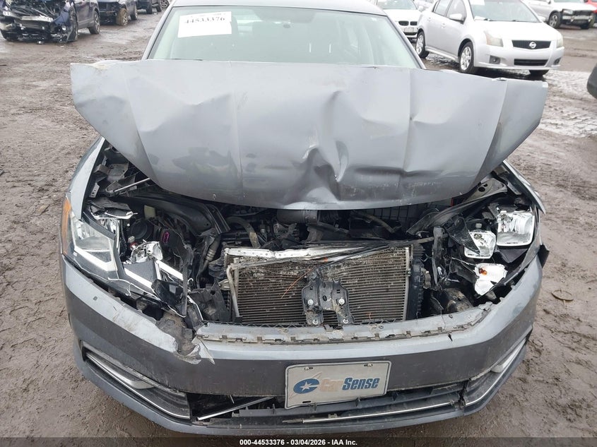 2017 Volkswagen Passat 1.8T S VIN: 1VWAT7A36HC017616 Lot: 44533376