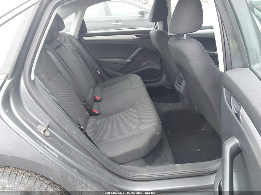 2017 Volkswagen Passat 1.8T S VIN: 1VWAT7A36HC017616 Lot: 44533376