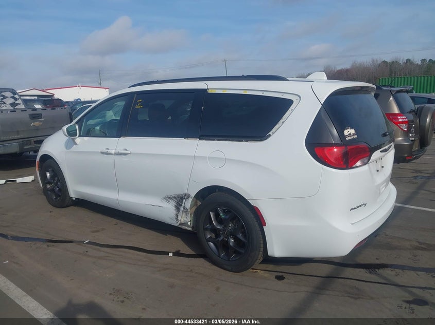 2018 Chrysler Pacifica Touring L