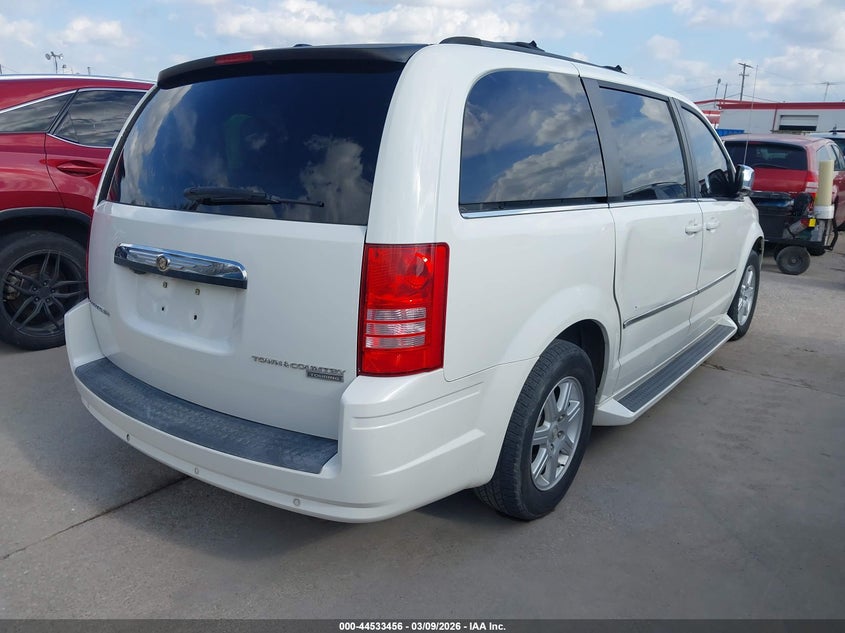 2010 Chrysler Town & Country Touring