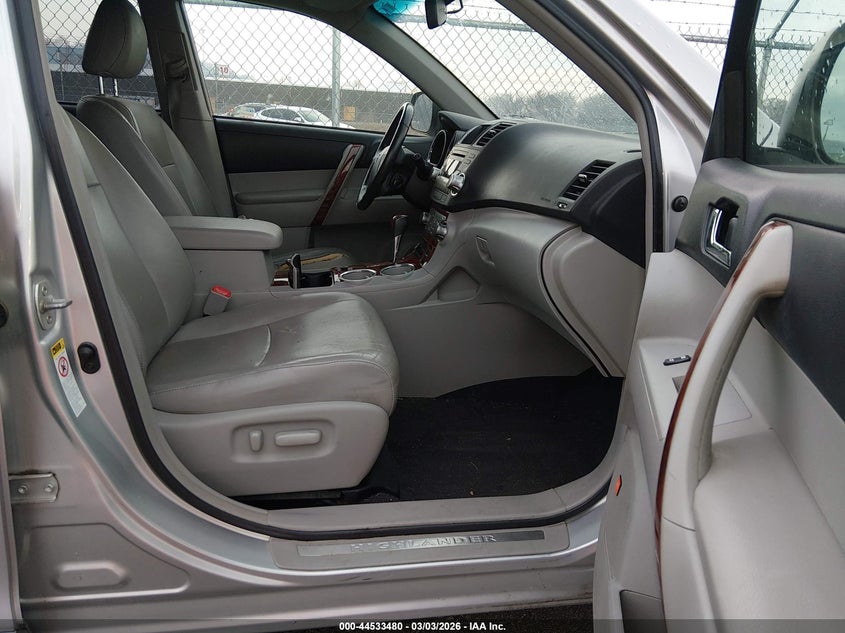 2012 Toyota Highlander 3.5 Limited silver Lot 111044533480 Vin 5TDYK3EH6CS059388