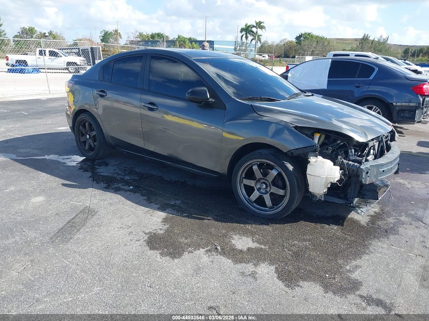JM1BL1VF0B1472330 MAZDA MAZDA3 Photo 1