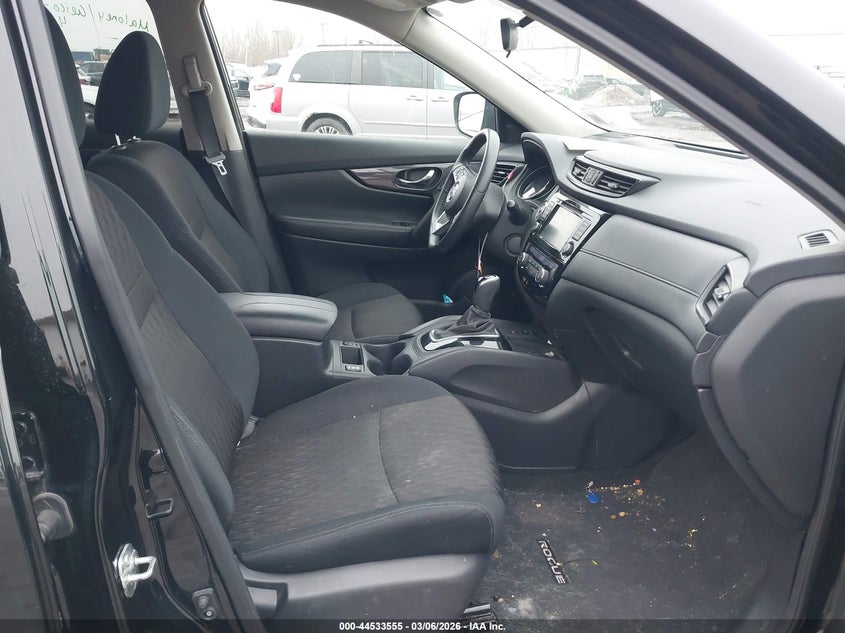 2019 Nissan Rogue Sv