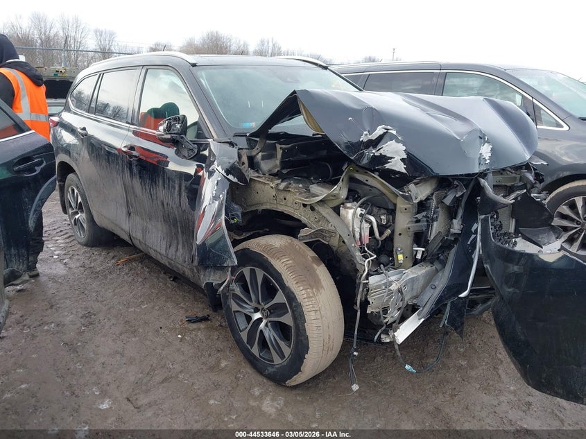 2022 Toyota Highlander Xle