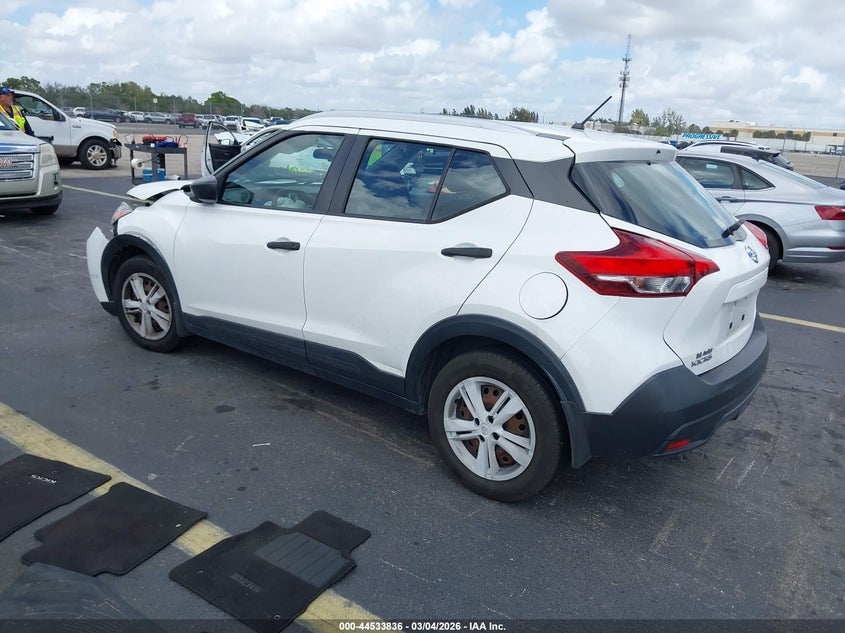 2019 Nissan Kicks S