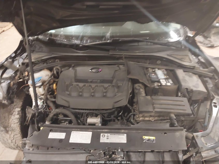 2018 Volkswagen Passat 2.0T R-Line/2.0T S VIN: 1VWAA7A37JC011349 Lot: 44533986