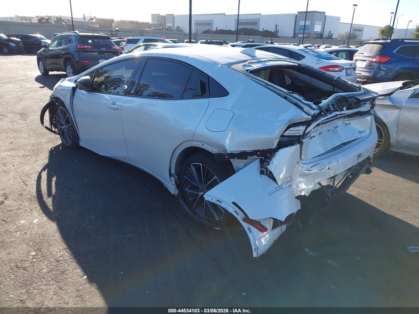 2025 Toyota Prius Xle