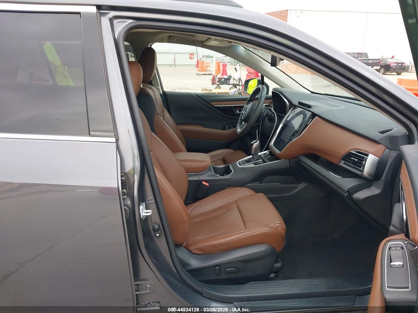 2021 Subaru Outback Touring Xt