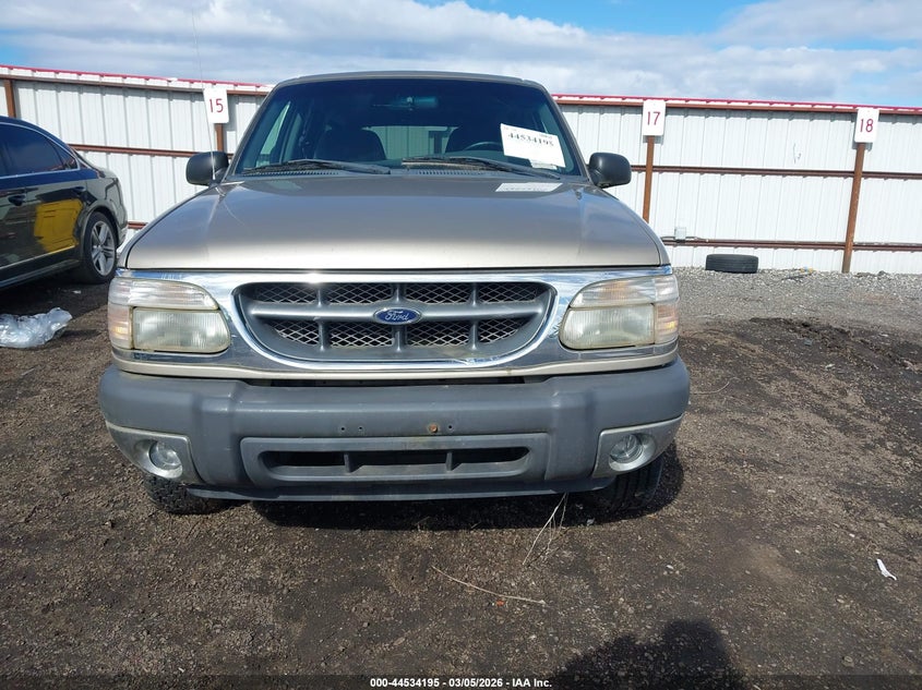 2000 Ford Explorer Xlt VIN: 1FMZU73X2YUB38829 Lot: 44534195