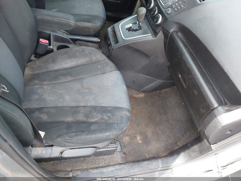 2013 Mazda Mazda5 Sport