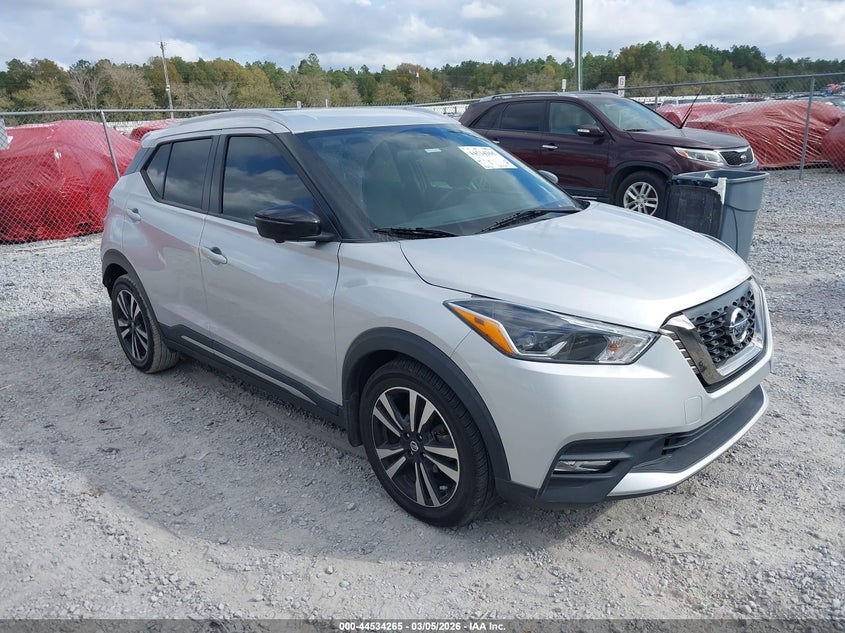 2018 Nissan Kicks Sr