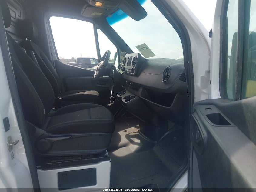 2019 Mercedes-Benz Sprinter 1500 Standard Roof I4