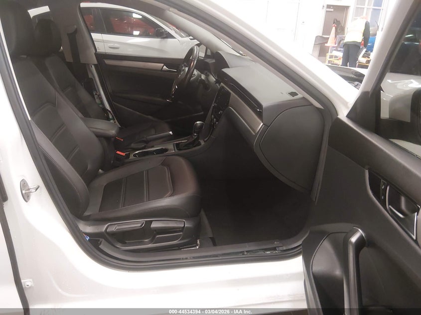 2020 Volkswagen Passat 2.0T Se