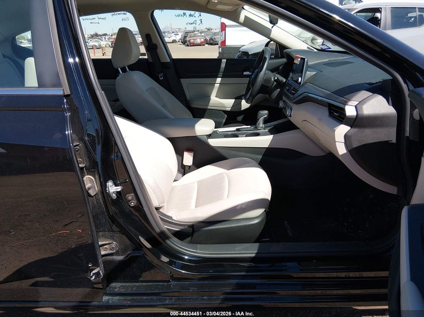 2025 Nissan Altima Sv Fwd