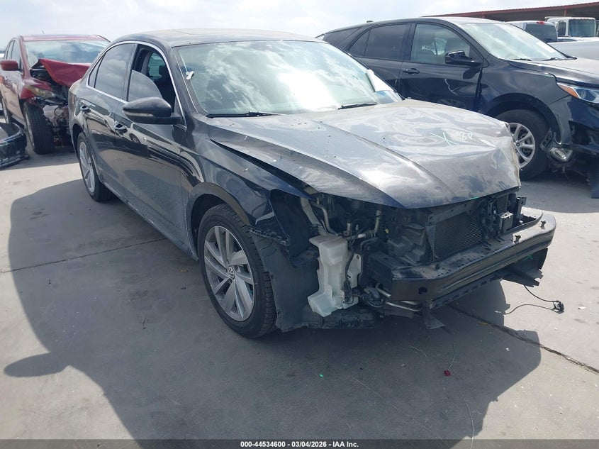 2018 Volkswagen Passat 2.0T Se