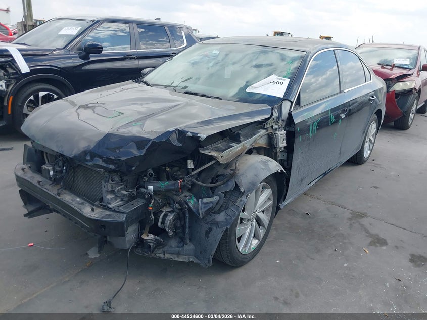 2018 Volkswagen Passat 2.0T Se