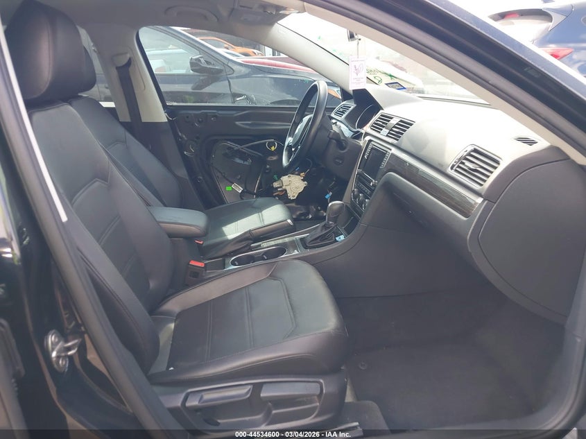 2018 Volkswagen Passat 2.0T Se