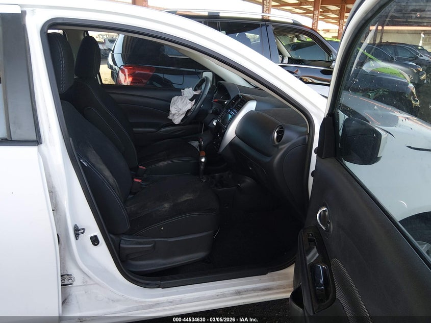 2017 Nissan Versa 1.6 Sv