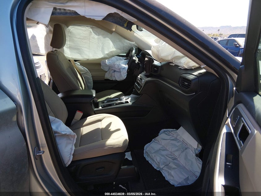 VIN 1FMSK8DH6NGC15765 2022 FORD EXPLORER XLT