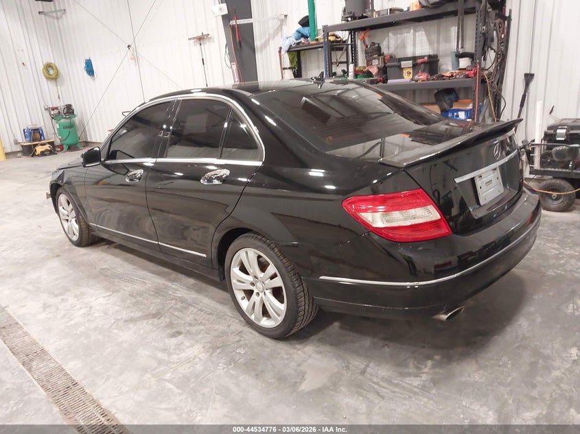 2011 Mercedes-Benz C 300 Luxury 4Matic