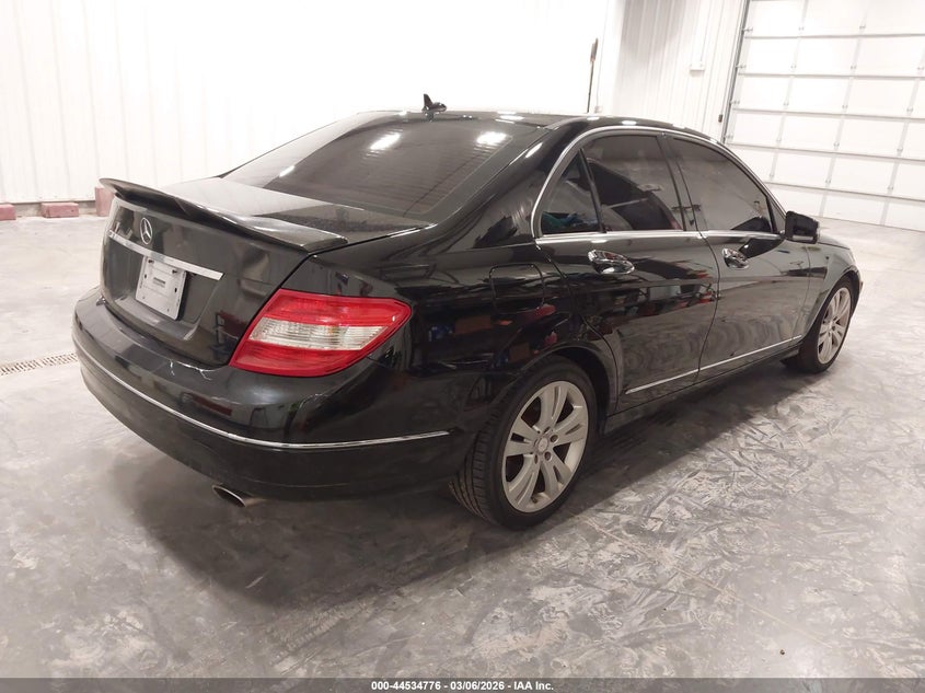 2011 Mercedes-Benz C 300 Luxury 4Matic