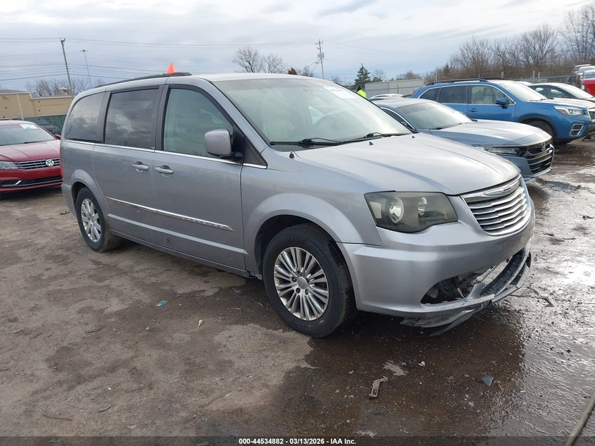 2013 Chrysler Town & Country Touring