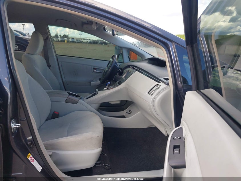 2014 Toyota Prius Two