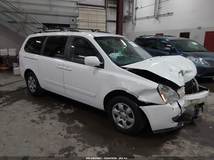 2009 Kia Sedona Lx