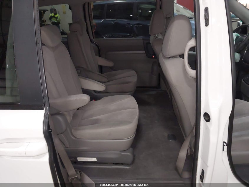 2009 Kia Sedona Lx VIN: KNDMB233796297193 Lot: 44534981
