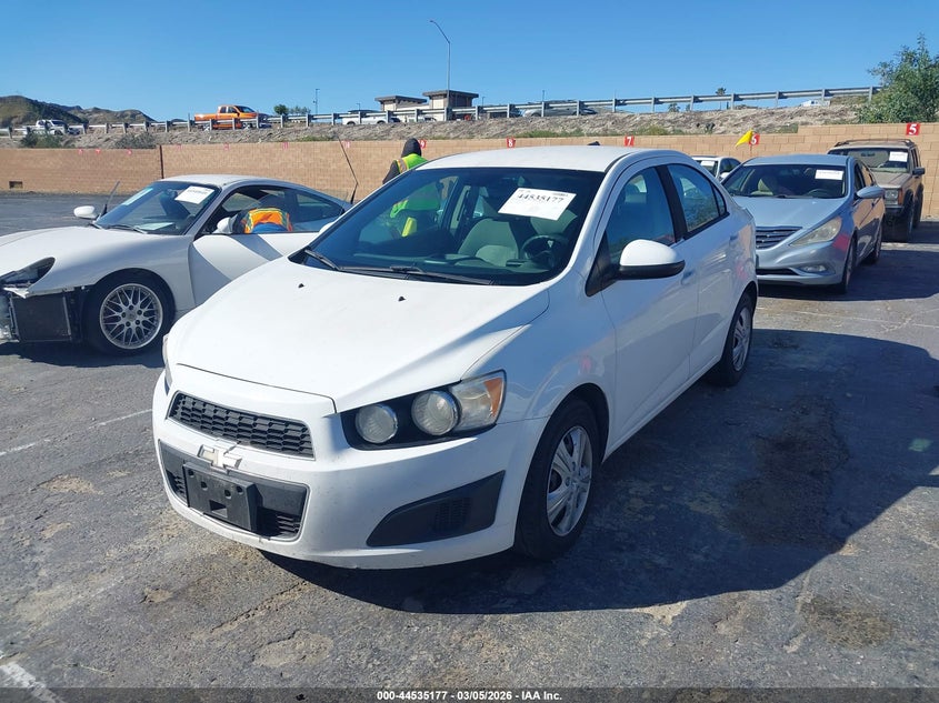 2013 Chevrolet Sonic Ls Auto