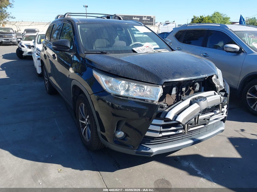 2018 TOYOTA HIGHLANDER XLE