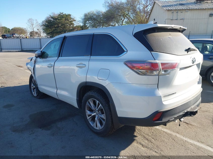 2015 Toyota Highlander Le Plus V6