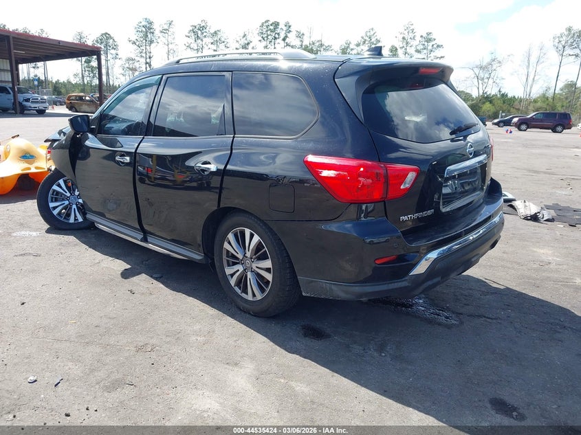 2019 Nissan Pathfinder Sv