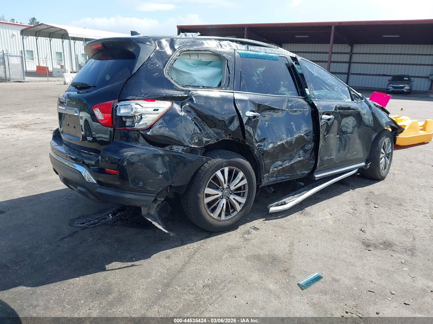 2019 Nissan Pathfinder Sv